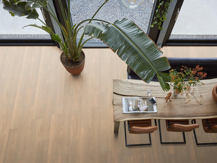 East Village beige eiken